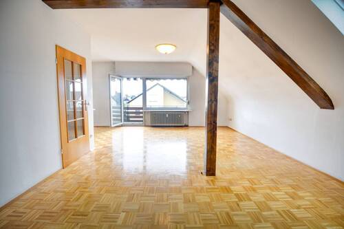 Wohnzimmer_Ansicht1 - 5 Zimmer Etagenwohnung zum Kaufen in Neuhofen