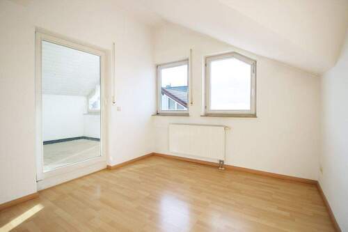 DG: Kinder-/Arbeitszimmer - 