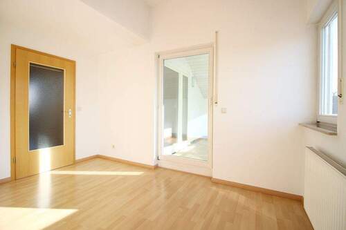 DG: Kinder-/Arbeitszimmer - 