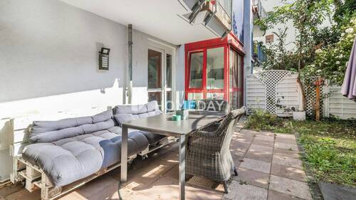 Terrasse 2 - Gepflegte 3-Zimmer-Wohnung mit Terrasse, Gartenanteil und TG-Doppelparker in Frankfurt-Sachsenhausen