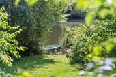 Einblick auf das Ufer - Rudern, Schwimmen - 