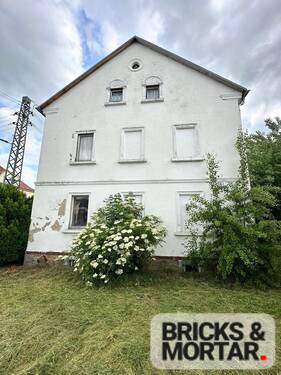 Seite - 1 Zimmer Mehrfamilienhaus, Wohnhaus zum Kaufen in Pulsnitz