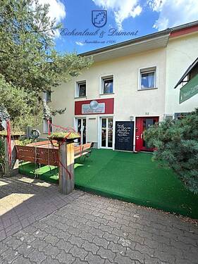 Kaffee Floral - Wohn- und Geschäftshaus plus Nebengebäude und Grundstück