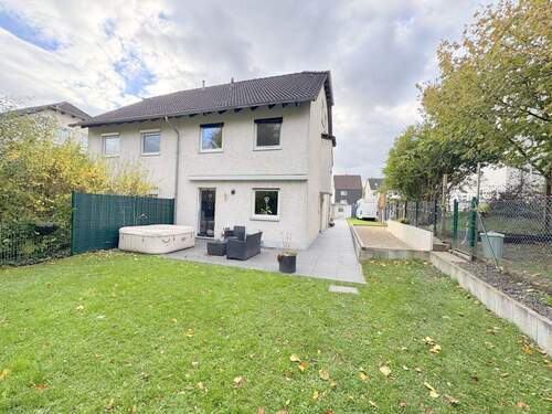 Rückansicht - Doppelhaushälfte mit 139,00 m&sup2; in Bochum / Stiepel zum Kaufen