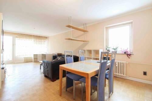 IMG_1668 - Renovierungsbedürftige 2 - Zimmer Wohnung mit Loggia