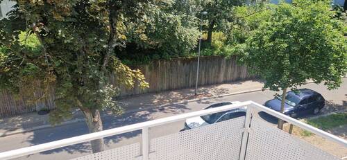 Balkon Strassenseitig - 