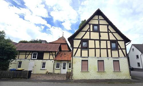 Haus - 4 Zimmer Einfamilienhaus zum Kaufen in Eschwege / Oberhone