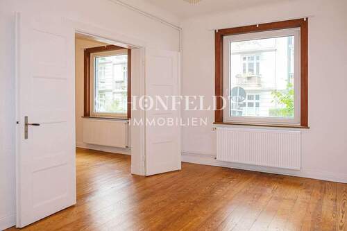 Wohnzimmer - Gartenparadies und Altbaucharme - stilvoll Wohnen in Eppendorf