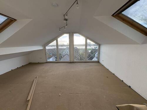 Wohnung bsp. - 3 Zimmer Mehrfamilienhaus, Wohnhaus in Leverkusen