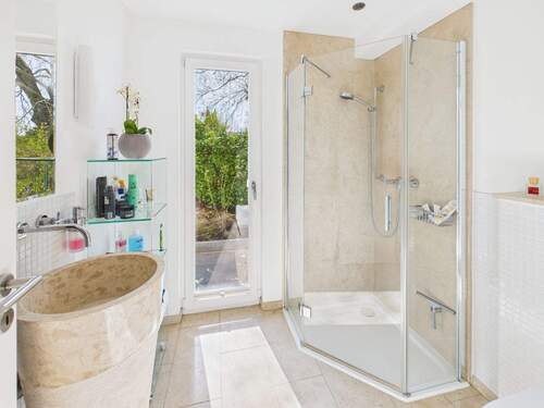 Weiteres Tageslichtbad - 