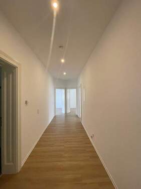 Flur - 4 Zimmer Etagenwohnung in Görlitz