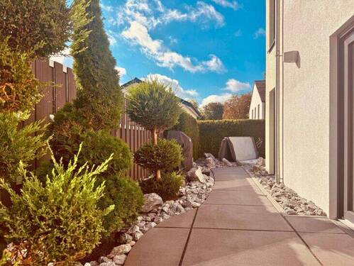 Grün gestaltet mit Liebe zum Detail - 5 Zimmer Einfamilienhaus in Wuppertal