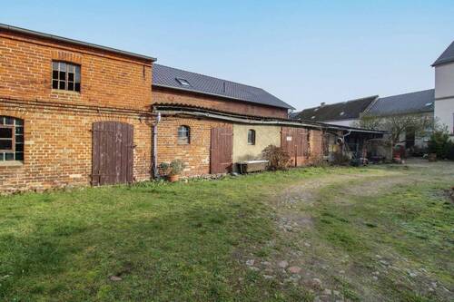 Kleines Stallgebäude - 