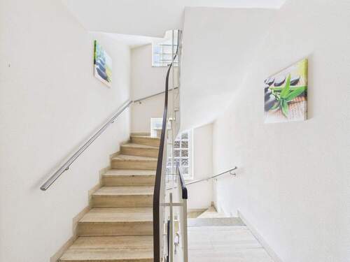 gepflegtes Treppenhaus - 