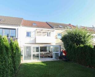 Attraktives modernes Reihenmittelhaus mit Wintergarten und Garten in ruhiger Lage von Erding