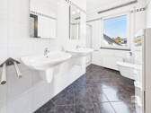 Badezimmer 2/3 - 