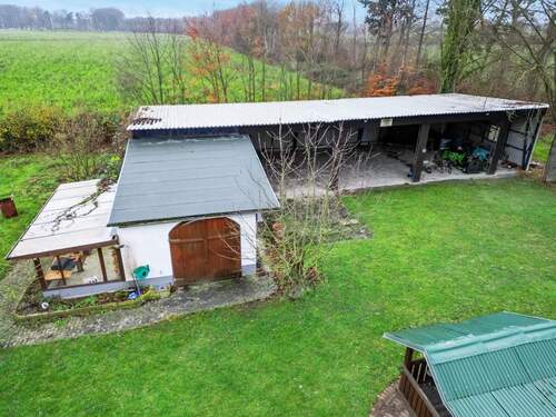 Überdachter Mehrzweckunterstand mit Anbau - 