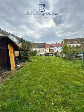 Gartenansicht - 1 Zimmer Mehrfamilienhaus, Wohnhaus zum Kaufen in Saarbrücken