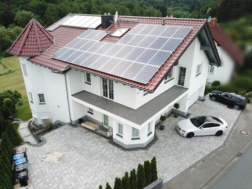 Hausansicht - Luxioriöses Einfamilienhaus in Schöffengrund - 475m² auf 710m² Grundstücksfläche