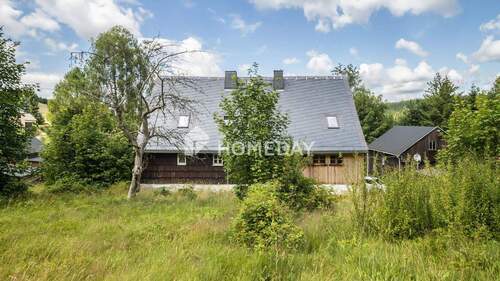 Außenansicht 2 - Denkmalgeschütztes Bauernhaus mit Scheune und Entwicklungspotenzial in idyllischer Lage