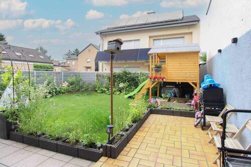 Garten- - 6 Zimmer Mehrfamilienhaus, Wohnhaus zum Kaufen in Hockenheim