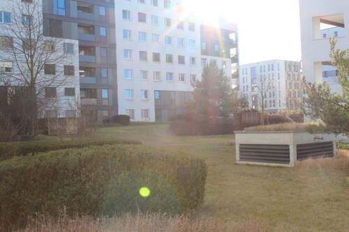 Innenhof - 4 Zimmer Etagenwohnung zur Miete in Böblingen