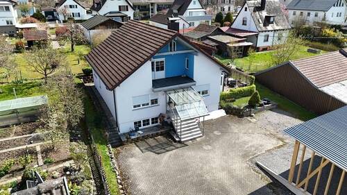 Bild 1 - Zelg - Einfamilienhaus mit großem Carport und Doppelgarage