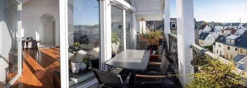 überdachter Balkon_1 - 2 Zimmer Etagenwohnung in Wiesbaden