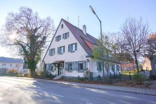 Ansicht Nordost - Charmantes Bauernhaus mit großem Grundstück und vielfältigem Entwicklungspotenzial