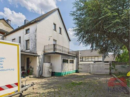 Zum Wohnhaus - 