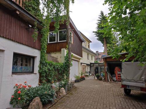 Innenhof - 1 Zimmer Mehrfamilienhaus, Wohnhaus zum Kaufen in Vöhl