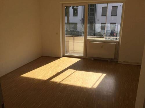 Wohnzimmer - 4 Zimmer Etagenwohnung zum Kaufen in Münster