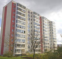 In der Herrichtung! 3-Raumwohnung in der Aufzugsetage mit Dusche! - Halle (Saale) Südstadt