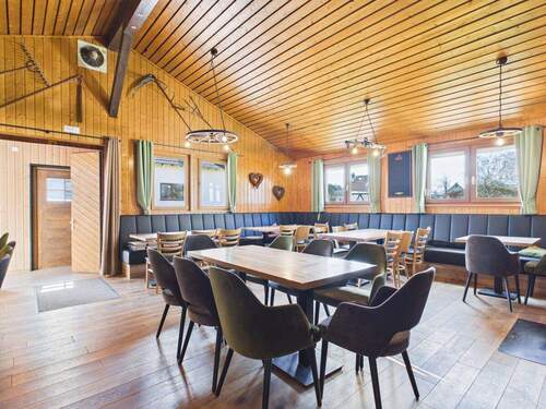 Gastraum mit 70 Sitzplätzen - 