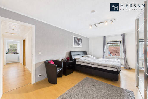 Schlafzimmer II OG - 