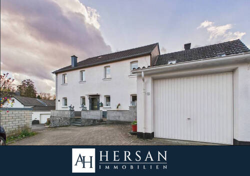 Titelbild - Großzügiges Ein- bis Zweifamilienhaus mit traumhaften Grundstück in Herzogenrath - Merkstein!