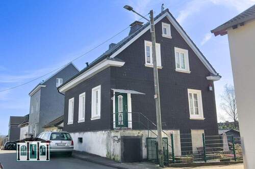 Haupthaus Straßenseite - 8 Zimmer Einfamilienhaus in Wuppertal