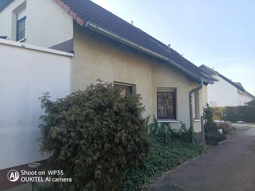 Seitenansicht - 5 Zimmer Einfamilienhaus zum Kaufen in Hoyerswerda