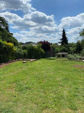 Garten - Mehrfamilienhaus, Wohnhaus mit 440,00 m&sup2; in Schwalbach / Hülzweiler zum Kaufen