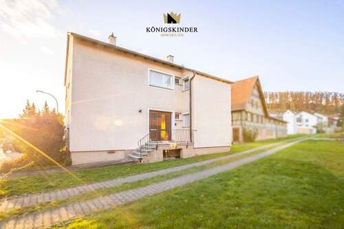 Hauszugang - 6 Zimmer Mehrfamilienhaus, Wohnhaus in Mönsheim