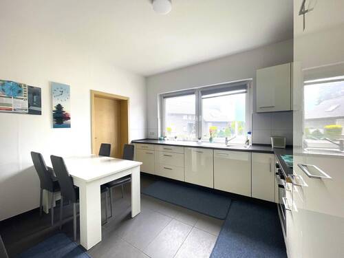 Küche - 7 Zimmer Mehrfamilienhaus, Wohnhaus in Bünde