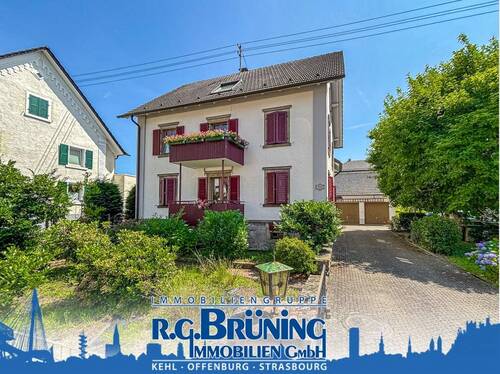 Mehrfamilienhaus in Durbach - Charmantes Mehrfamilienwohnhaus mit Bauplatz in Durbach