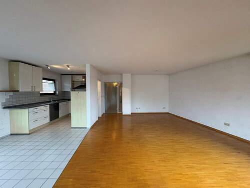 Wohn-und Essbereich Küche - 3 Zimmer Etagenwohnung in Herrenberg
