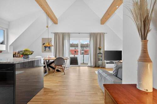 Wohn- u. Essbereich - Großzügige Dachgeschosswohnung mit 4,5 Zimmern in zentraler Lage von Ettlingen