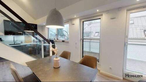 Wohnzimmer - 2 Zimmer Etagenwohnung in München