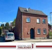 Geräumiges Einfamilienhaus mit Innenhof und Garten in Gangelt-Langbroich - Gangelt / Langbroich