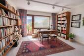 Zweites helles Zimmer mit Zugang zum Balkon - 