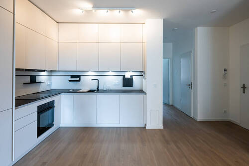 Musterwohnung - 4 Zimmer Etagenwohnung zum Kaufen in Berlin