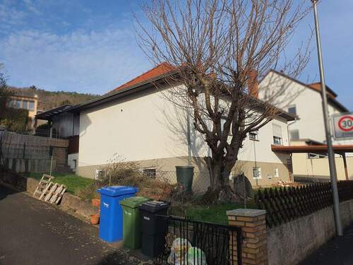 Seitenansicht links - 3 Zimmer Einfamilienhaus in Gelnhausen