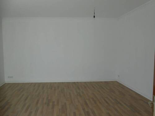 Wohnzimmer - 2 Zimmer Etagenwohnung zum Kaufen in Wedel